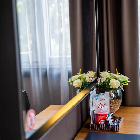 Seasons Design - Free Parking Otel 5*