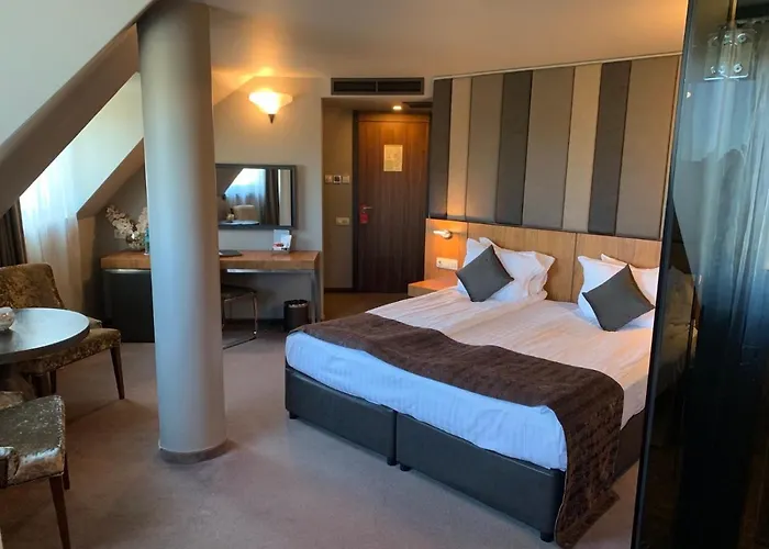 Hotel Seasons Design - Free Parking 5*