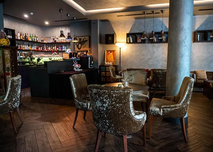 Seasons Design - Free Parking 5* Sofia