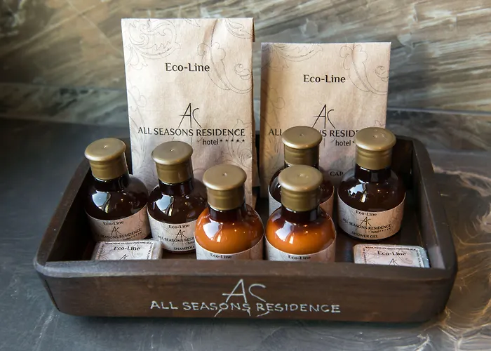 Seasons Design - Free Parking