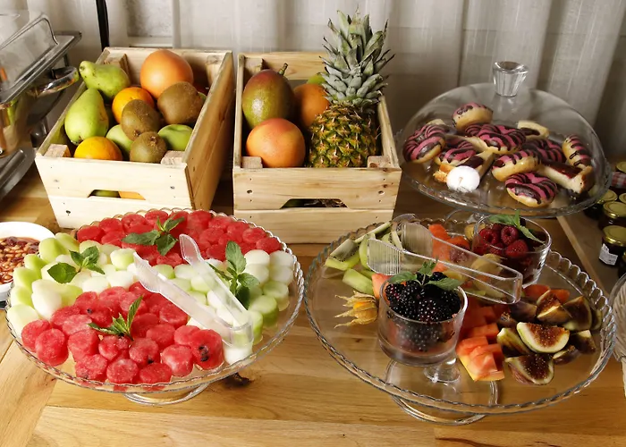 Seasons Design - Free Parking Hotel