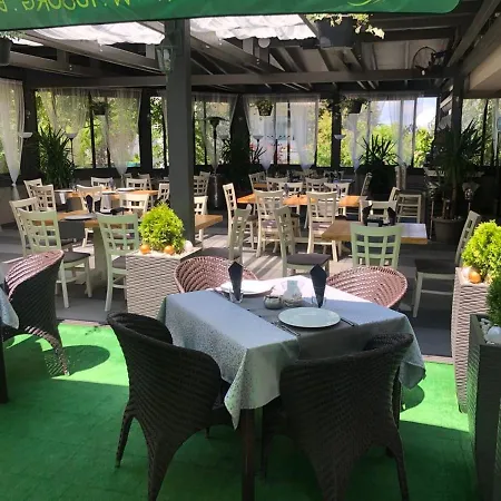 Seasons Design - Free Parking Hotel 5*