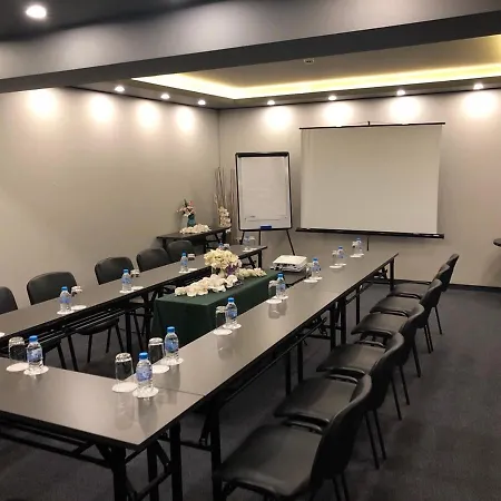 Seasons Design - Free Parking 5* Sofia