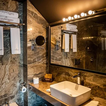 Seasons Design - Free Parking 5* صوفيا
