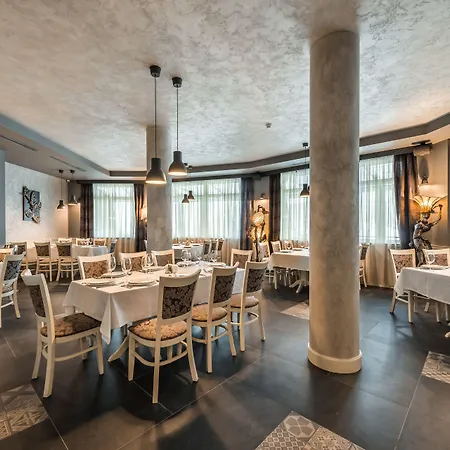 Seasons Design - Free Parking Sofia