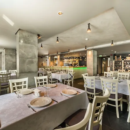 Seasons Design - Free Parking Sofia