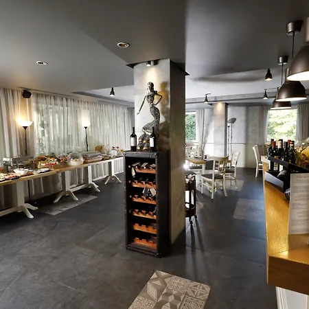 호텔 Seasons Design - Free Parking 5*