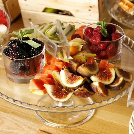 Seasons Design - Free Parking 5* סופיה