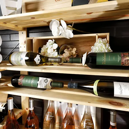 Hotel Seasons Design - Free Parking Sofia