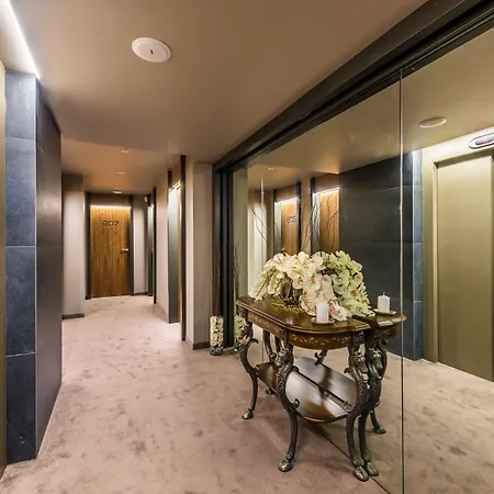 Seasons Design - Free Parking Hotel Sofia