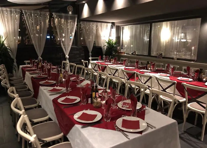 Seasons Design - Free Parking Sofía