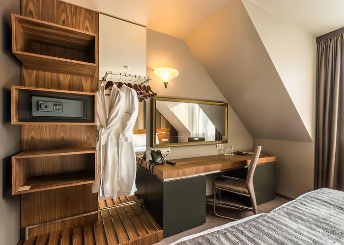 Hotel Seasons Design - Free Parking Sofia