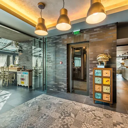 Seasons Design - Free Parking София