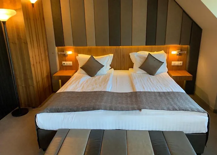 Seasons Design - Free Parking София