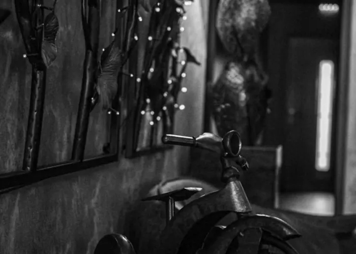 Seasons Design - Free Parking 5* София