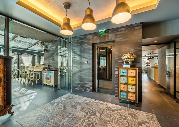 Seasons Design - Free Parking София