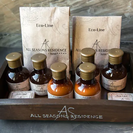 Seasons Design - Free Parking